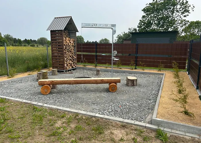 Bryza Kepy Ze Strefa Sportowa Oraz Miejscem Do Grillowania I Rowerami Gratis * Wydmina